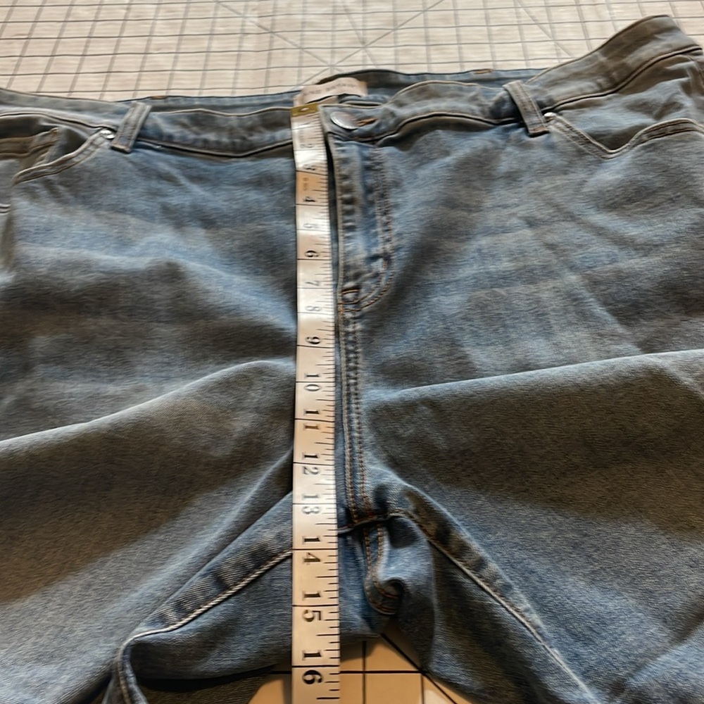Lane Bryant flex magic waistband mid rise boyfriend jean shorts size 22 - Picture 6 of 7